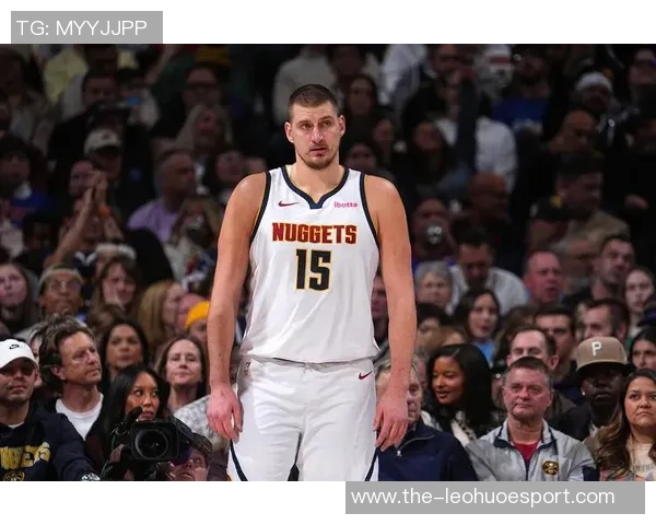 卡尔盛赞约基奇第六季MVP表现称其为篮球历史顶尖球员之一 卡尔盛赞约基奇第六季MVP表现称其为篮球历史顶尖球员之一